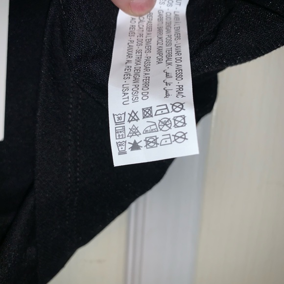 Zara cropped camisole tank, size M, black, NWT - Picture 10 of 11